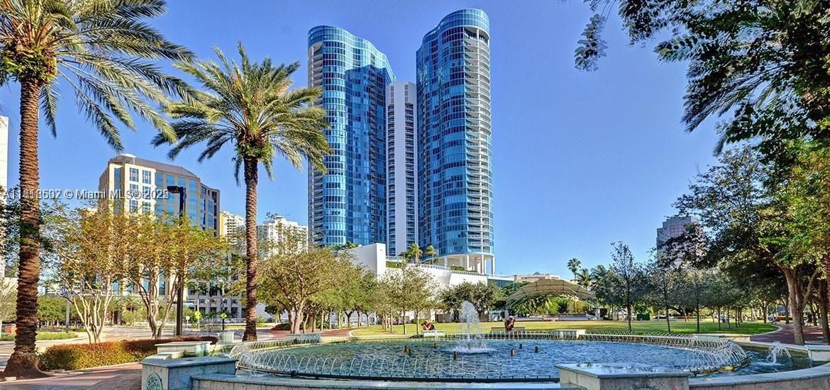 Active With Contract: $2,275,000 (3 beds, 3 baths, 2726 Square Feet)