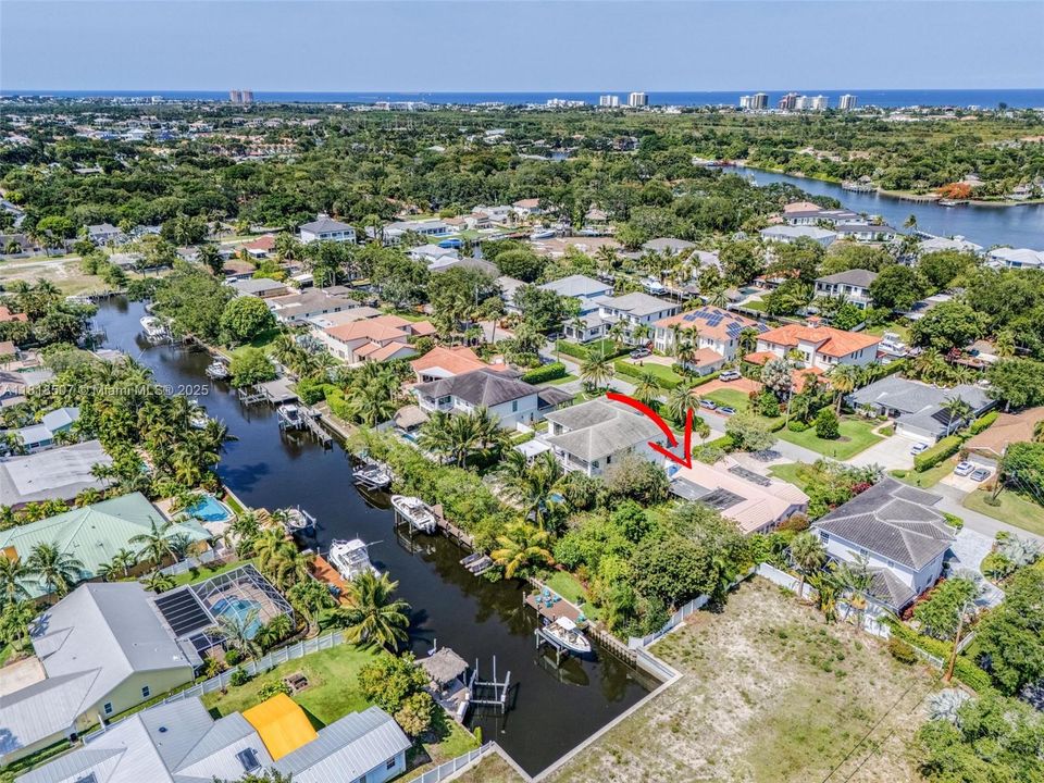 На продажу: $2,999,900 (3 спален, 3 ванн, 2501 Квадратных фут)