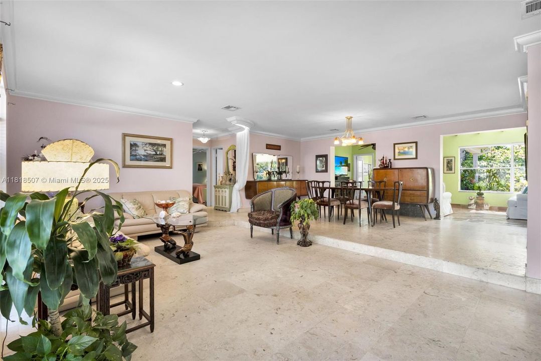 На продажу: $2,999,900 (3 спален, 3 ванн, 2501 Квадратных фут)