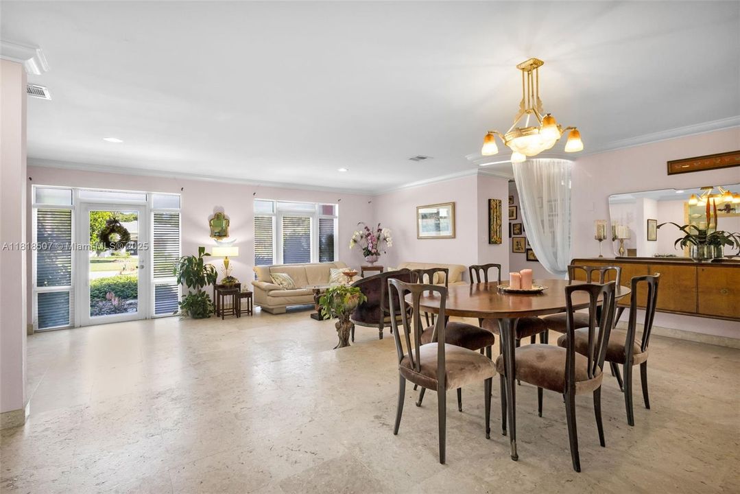 На продажу: $2,999,900 (3 спален, 3 ванн, 2501 Квадратных фут)