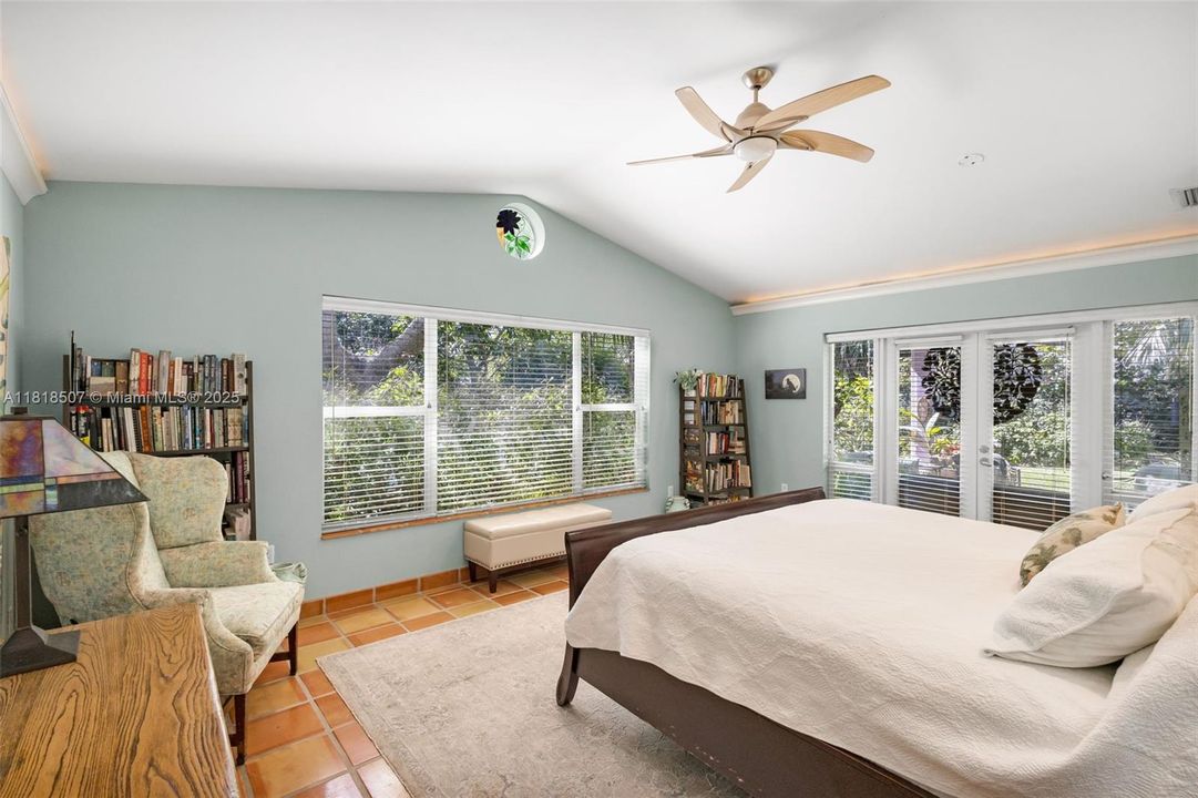 На продажу: $2,999,900 (3 спален, 3 ванн, 2501 Квадратных фут)