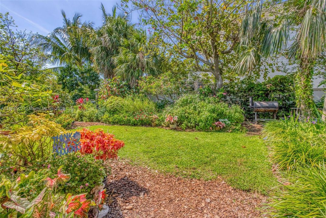 На продажу: $2,999,900 (3 спален, 3 ванн, 2501 Квадратных фут)