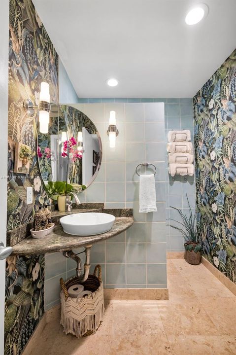 На продажу: $2,999,900 (3 спален, 3 ванн, 2501 Квадратных фут)