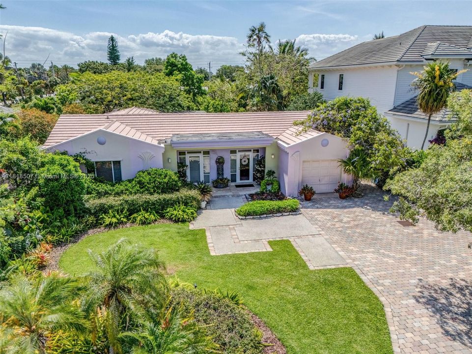 На продажу: $2,999,900 (3 спален, 3 ванн, 2501 Квадратных фут)