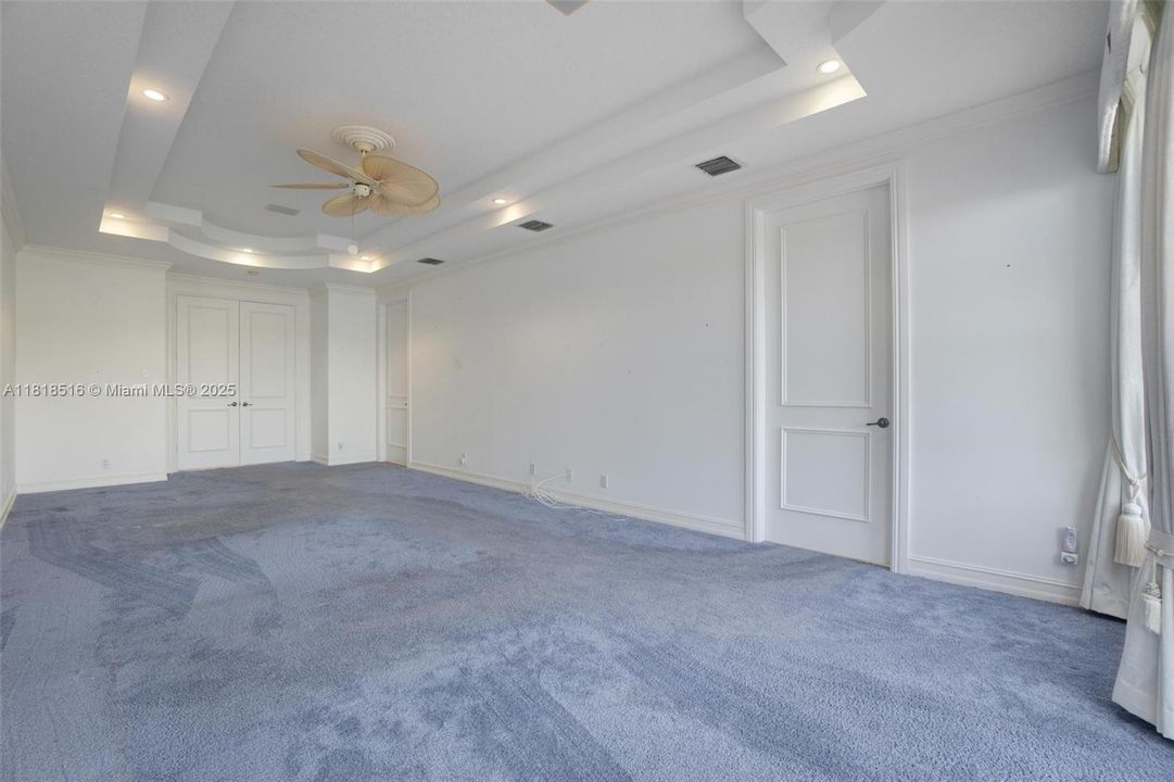 Vendido Recientemente: $2,150,000 (3 camas, 3 baños, 2884 Pies cuadrados)