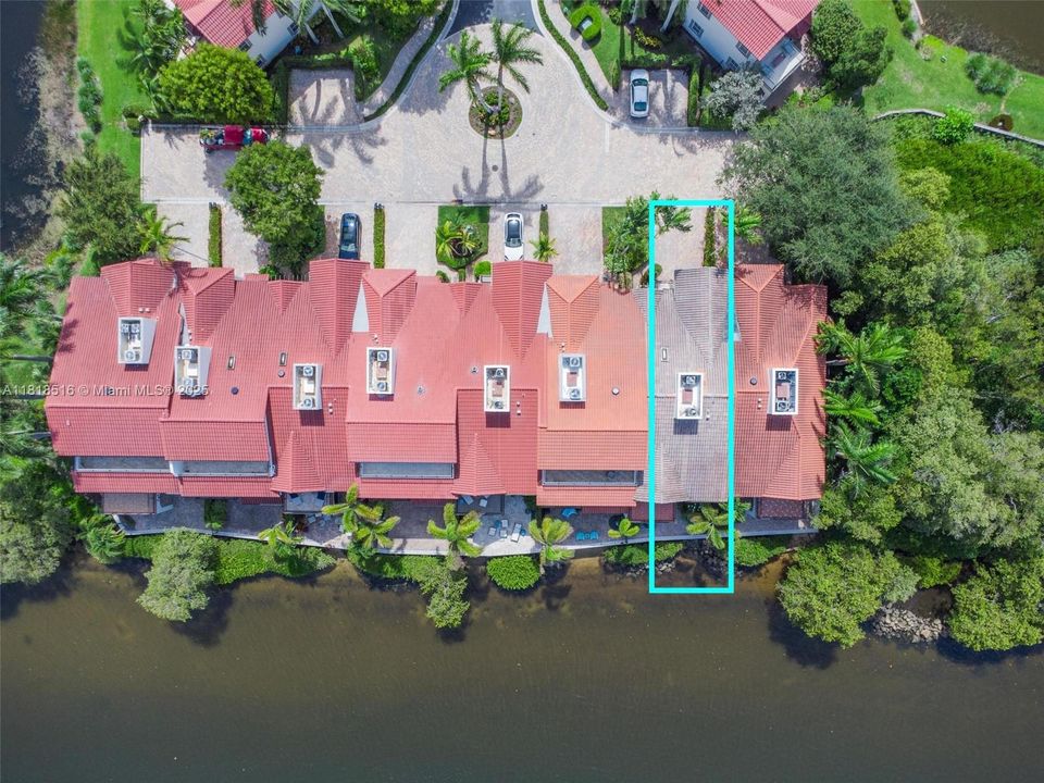 Vendido Recientemente: $2,150,000 (3 camas, 3 baños, 2884 Pies cuadrados)