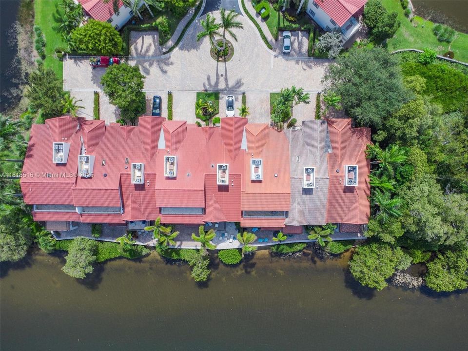 Vendido Recientemente: $2,150,000 (3 camas, 3 baños, 2884 Pies cuadrados)