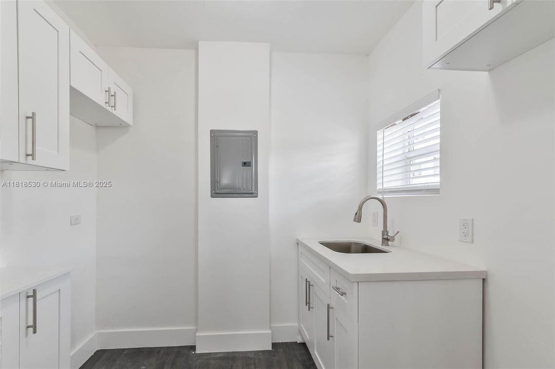 На продажу: $1,500,000 (0 спален, 0 ванн, 0 Квадратных фут)