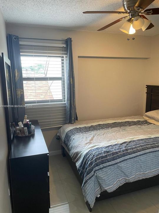 En Venta: $344,899 (3 camas, 2 baños, 1200 Pies cuadrados)