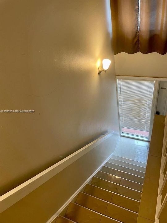 En Venta: $344,899 (3 camas, 2 baños, 1200 Pies cuadrados)