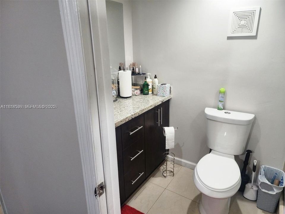 En Venta: $344,899 (3 camas, 2 baños, 1200 Pies cuadrados)