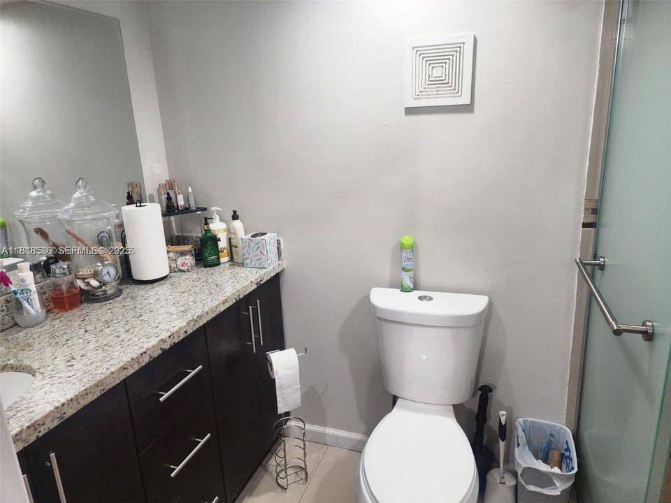 En Venta: $344,899 (3 camas, 2 baños, 1200 Pies cuadrados)