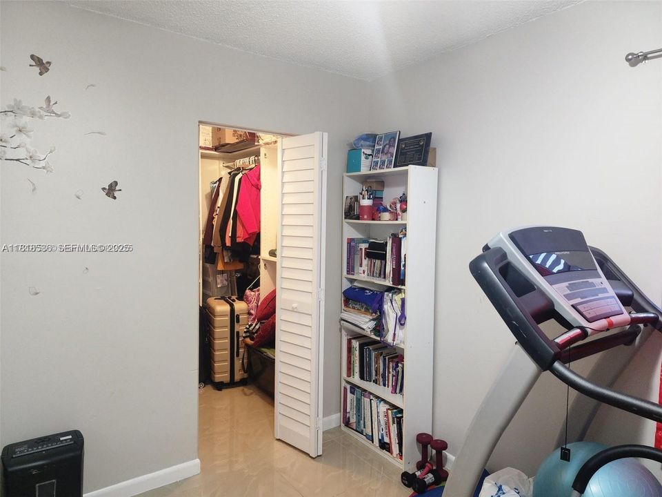 En Venta: $344,899 (3 camas, 2 baños, 1200 Pies cuadrados)