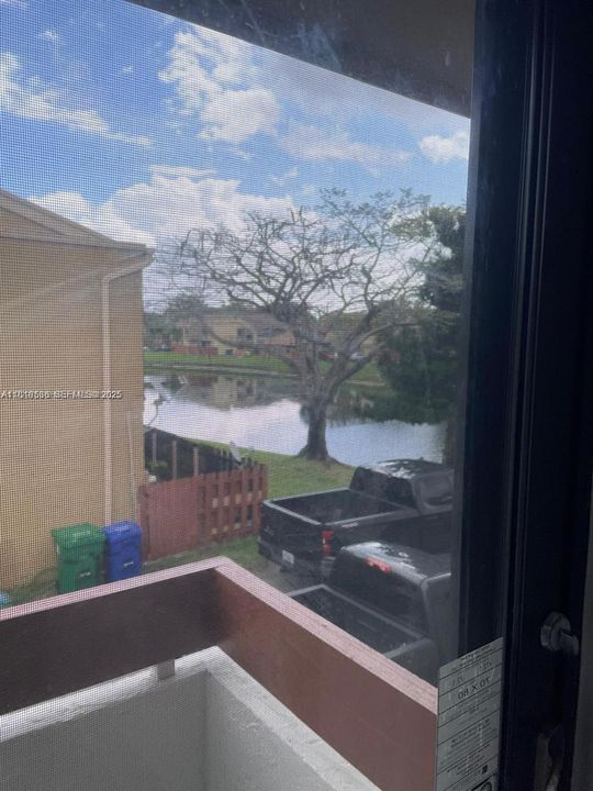 En Venta: $344,899 (3 camas, 2 baños, 1200 Pies cuadrados)