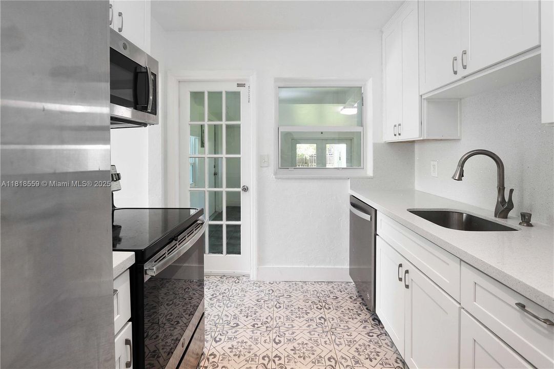 最近售出: $549,000 (2 贝兹, 2 浴室, 1429 平方英尺)