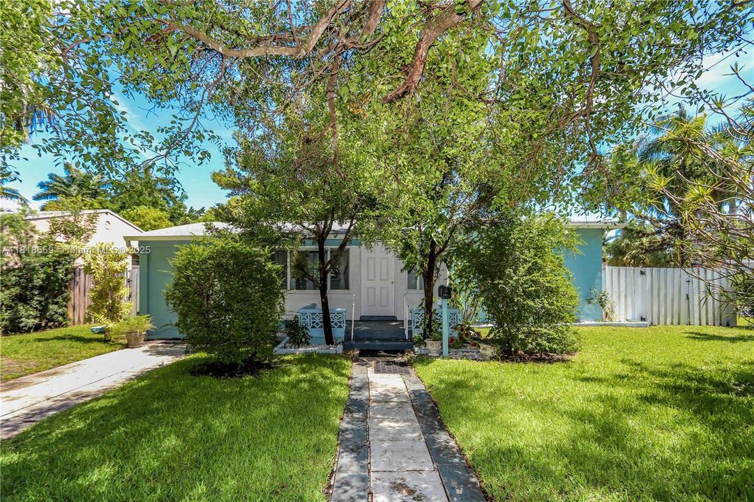 最近售出: $549,000 (2 贝兹, 2 浴室, 1429 平方英尺)