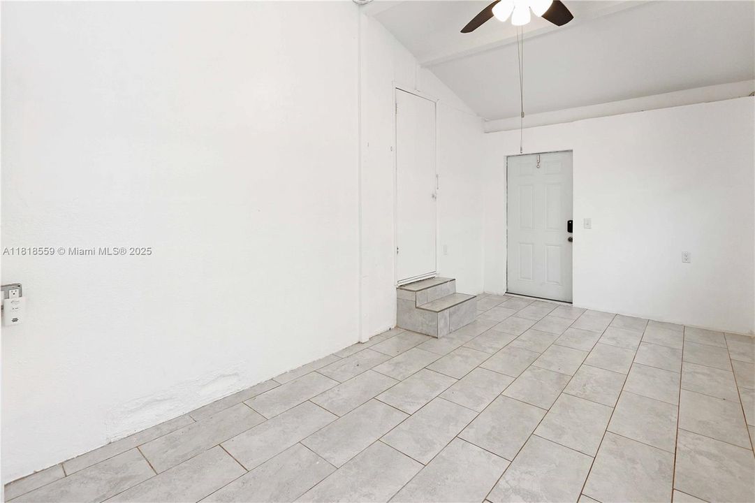 最近售出: $549,000 (2 贝兹, 2 浴室, 1429 平方英尺)