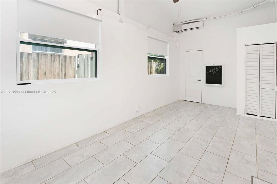 最近售出: $549,000 (2 贝兹, 2 浴室, 1429 平方英尺)