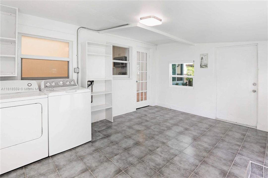 最近售出: $549,000 (2 贝兹, 2 浴室, 1429 平方英尺)