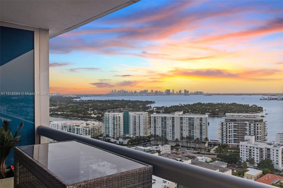 West facing balcony has Miami city skyline in full display. Perfect for morning coffee or sunset cocktails.