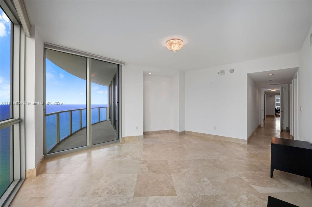 En Venta: $3,250,000 (3 camas, 3 baños, 3091 Pies cuadrados)