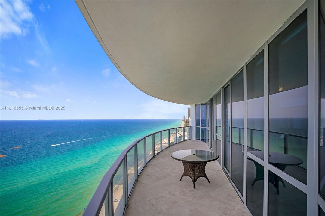 En Venta: $3,250,000 (3 camas, 3 baños, 3091 Pies cuadrados)