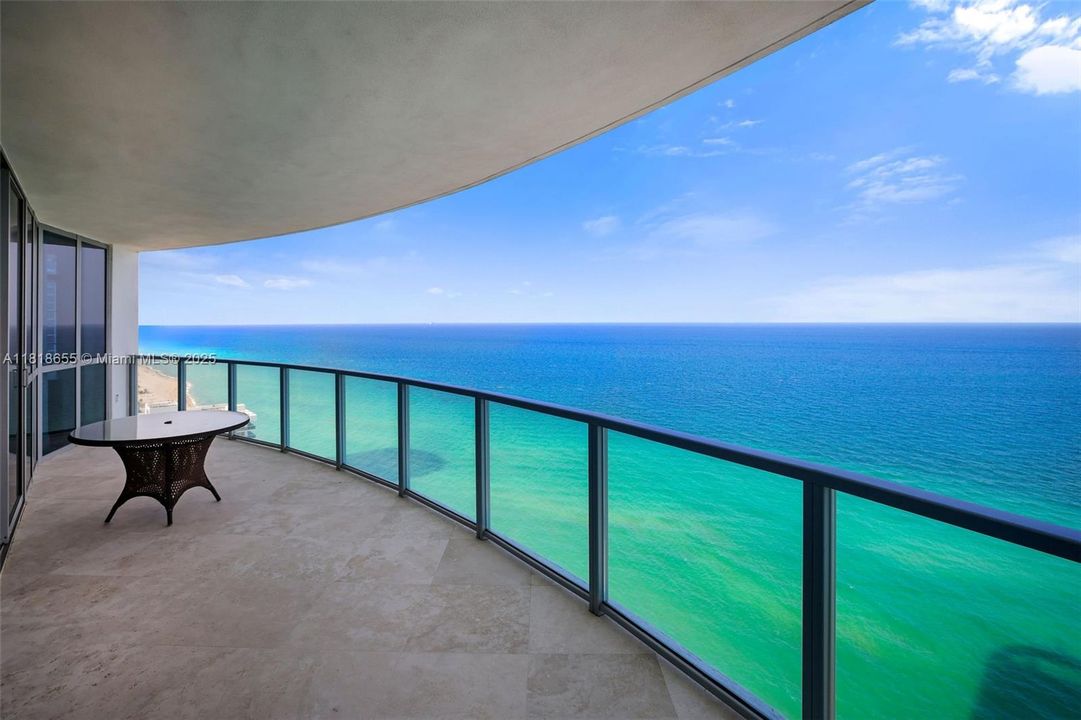 En Venta: $3,250,000 (3 camas, 3 baños, 3091 Pies cuadrados)