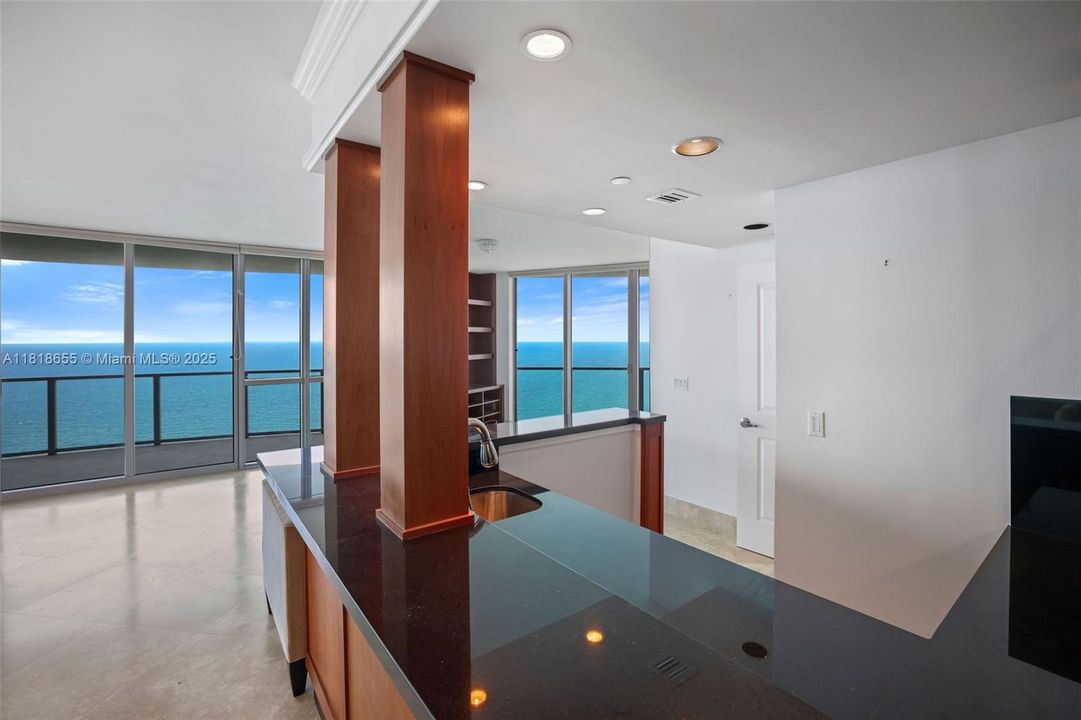 En Venta: $3,250,000 (3 camas, 3 baños, 3091 Pies cuadrados)
