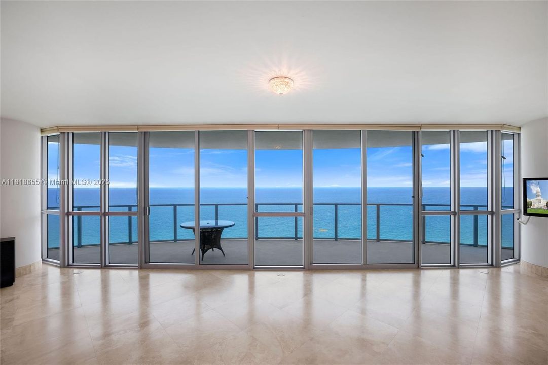 En Venta: $3,250,000 (3 camas, 3 baños, 3091 Pies cuadrados)