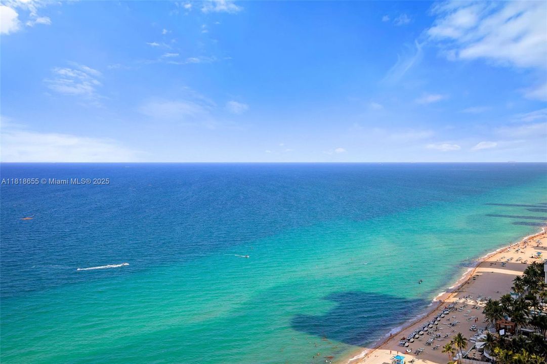 En Venta: $3,250,000 (3 camas, 3 baños, 3091 Pies cuadrados)