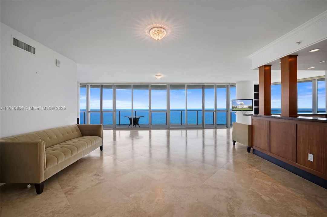 En Venta: $3,250,000 (3 camas, 3 baños, 3091 Pies cuadrados)