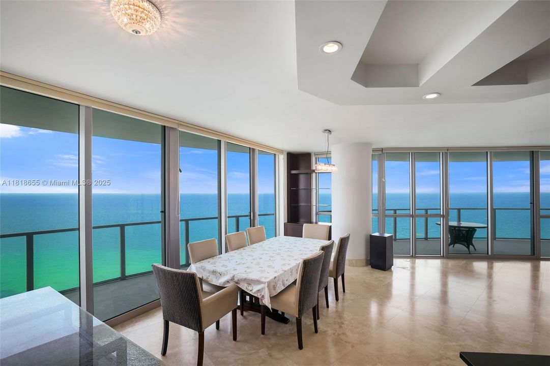 En Venta: $3,250,000 (3 camas, 3 baños, 3091 Pies cuadrados)