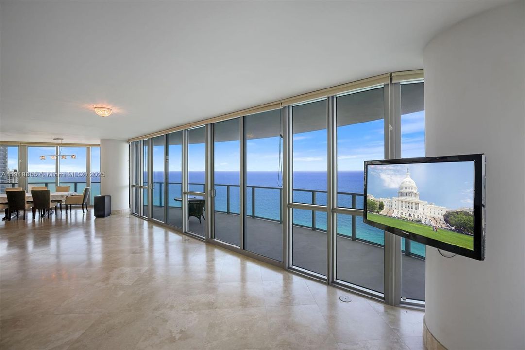 En Venta: $3,250,000 (3 camas, 3 baños, 3091 Pies cuadrados)