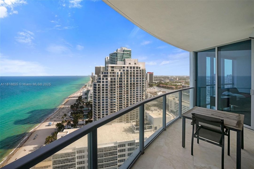 En Venta: $3,250,000 (3 camas, 3 baños, 3091 Pies cuadrados)