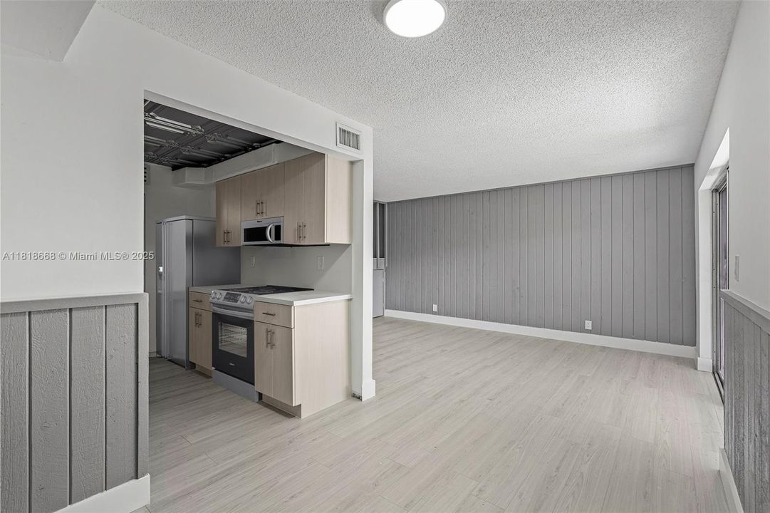 Recently Sold: $339,000 (3 beds, 2 baths, 1650 Square Feet)