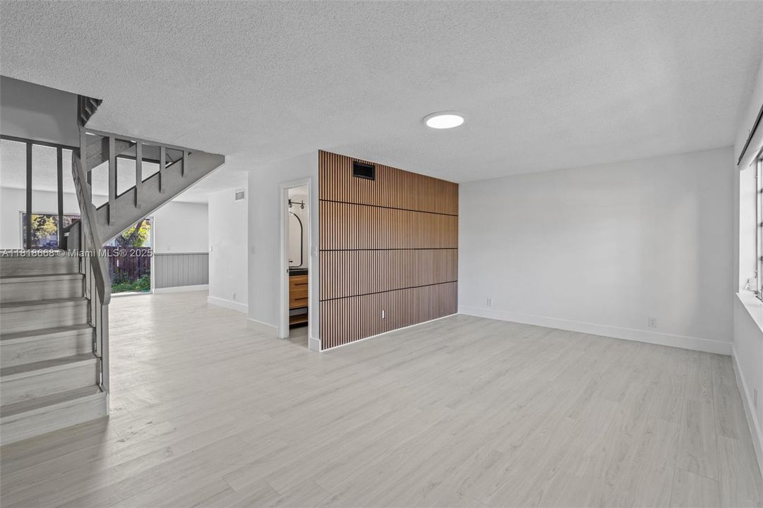 Recently Sold: $339,000 (3 beds, 2 baths, 1650 Square Feet)