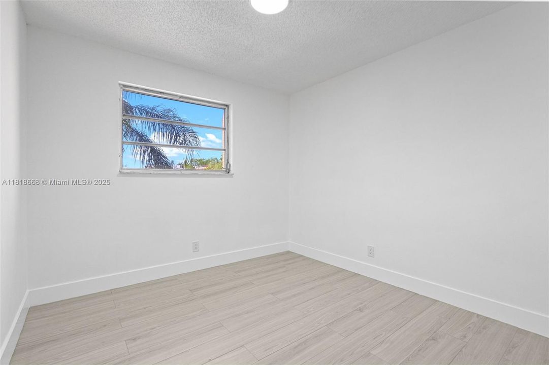 Recently Sold: $339,000 (3 beds, 2 baths, 1650 Square Feet)