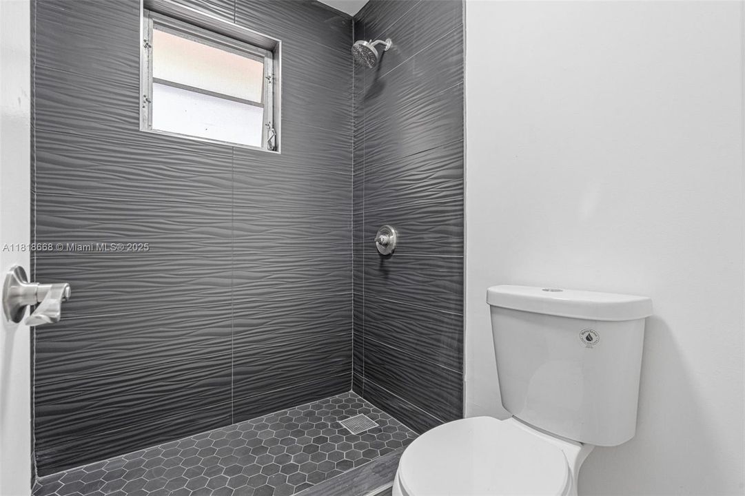 Recently Sold: $339,000 (3 beds, 2 baths, 1650 Square Feet)