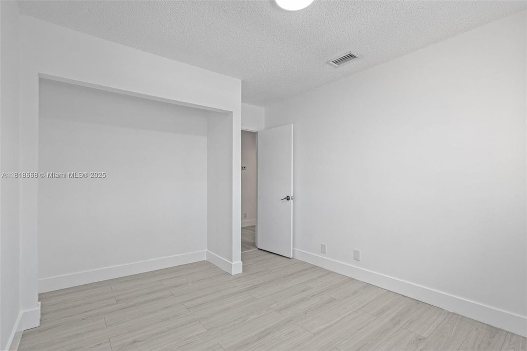 Recently Sold: $339,000 (3 beds, 2 baths, 1650 Square Feet)