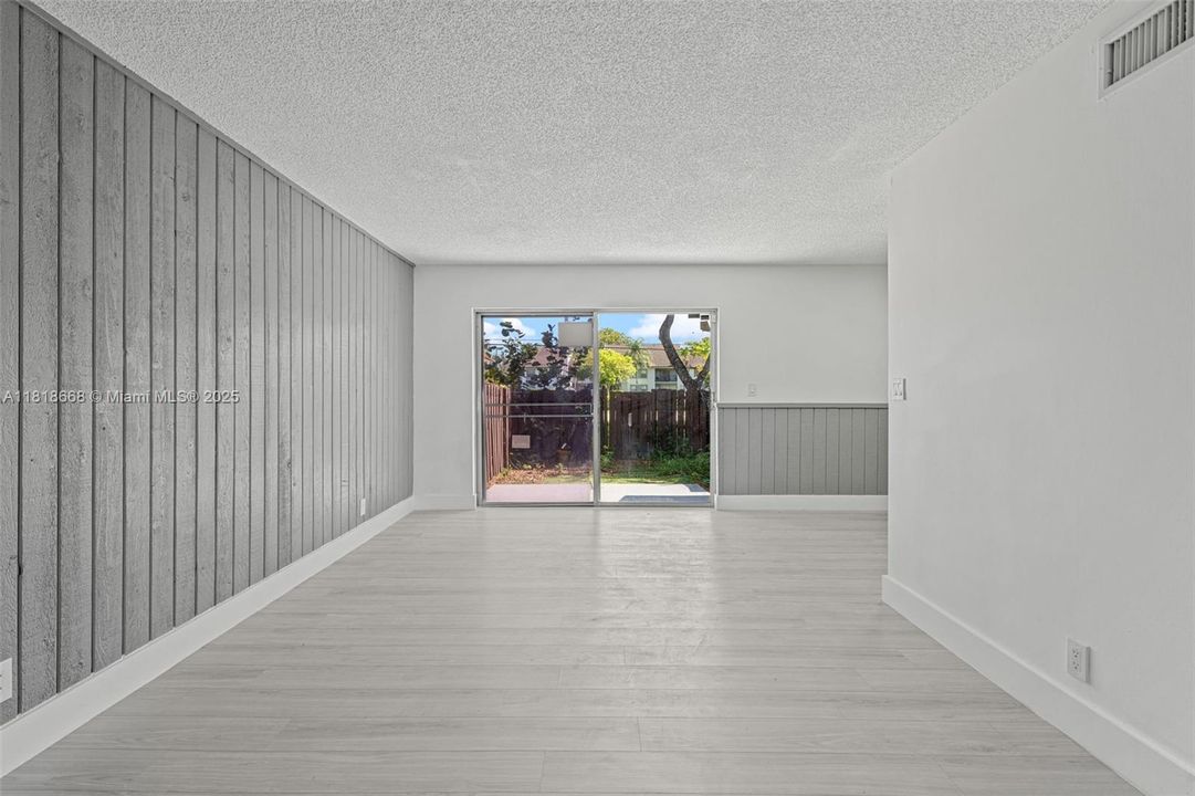 Recently Sold: $339,000 (3 beds, 2 baths, 1650 Square Feet)