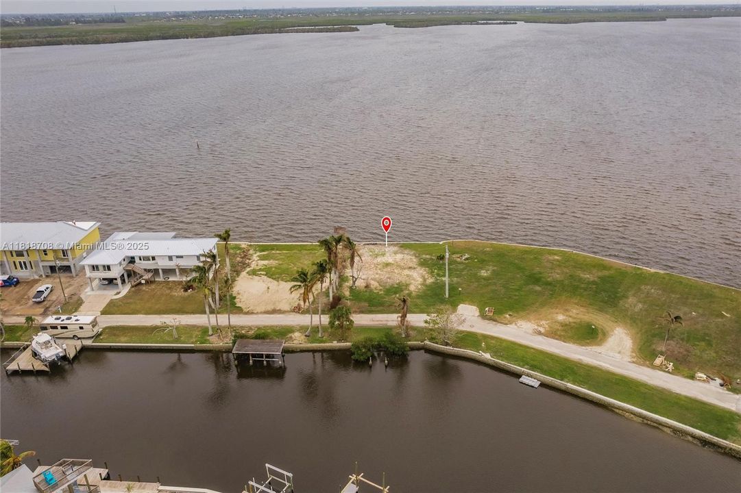 For Sale: $550,000 (0.16 acres)