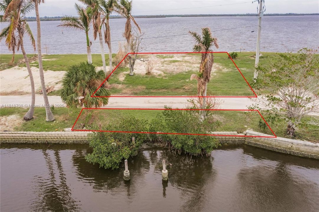 For Sale: $550,000 (0.16 acres)