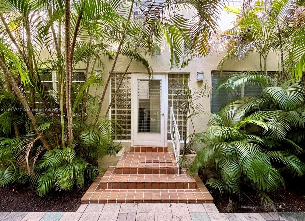 Недавно продано: $178,000 (1 спален, 1 ванн, 500 Квадратных фут)