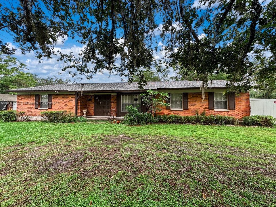 Vendido Recientemente: $259,900 (4 camas, 2 baños, 1959 Pies cuadrados)