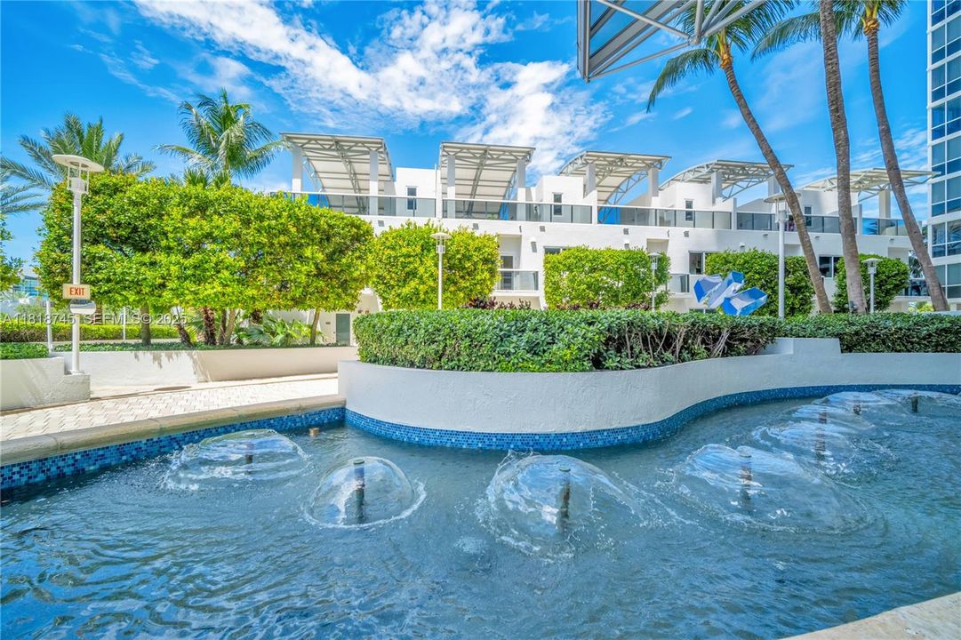 For Sale: $1,499,500 (2 beds, 2 baths, 1658 Square Feet)