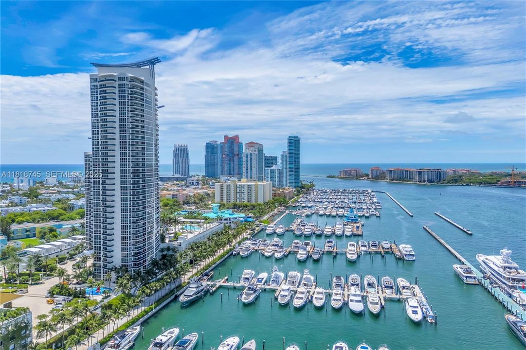 For Sale: $1,499,500 (2 beds, 2 baths, 1658 Square Feet)