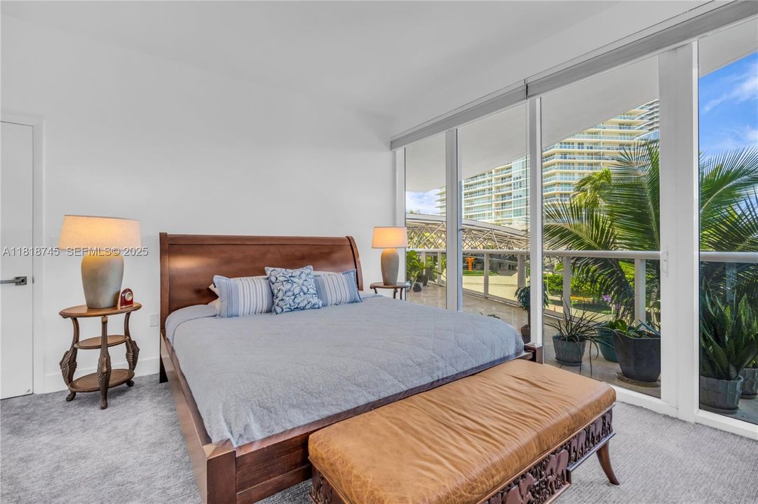 For Sale: $1,499,500 (2 beds, 2 baths, 1658 Square Feet)