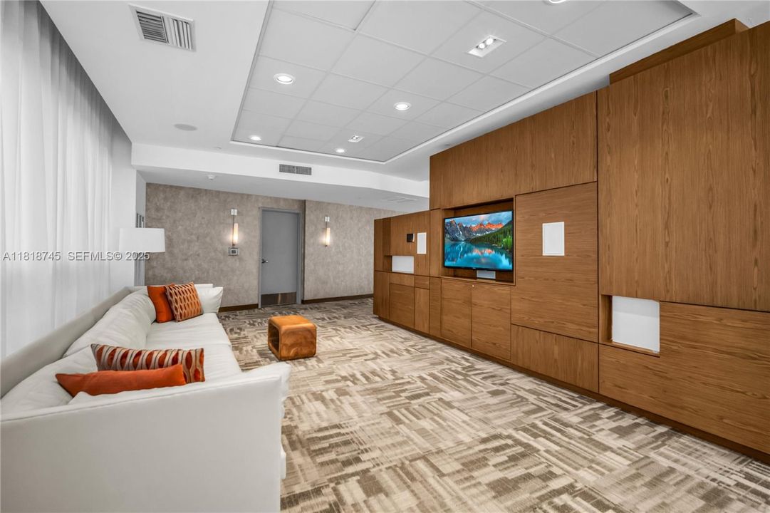 For Sale: $1,499,500 (2 beds, 2 baths, 1658 Square Feet)