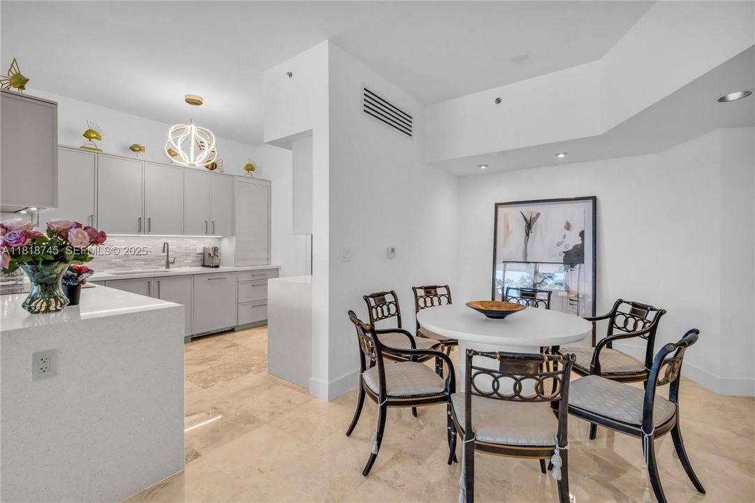 For Sale: $1,499,500 (2 beds, 2 baths, 1658 Square Feet)