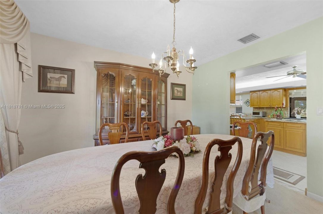 Recently Sold: $1,375,000 (4 beds, 3 baths, 4223 Square Feet)